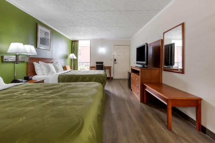 2 Queen Beds Efficiency (2 of 6)