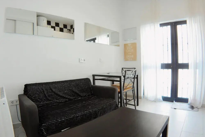 Room 8 of 15