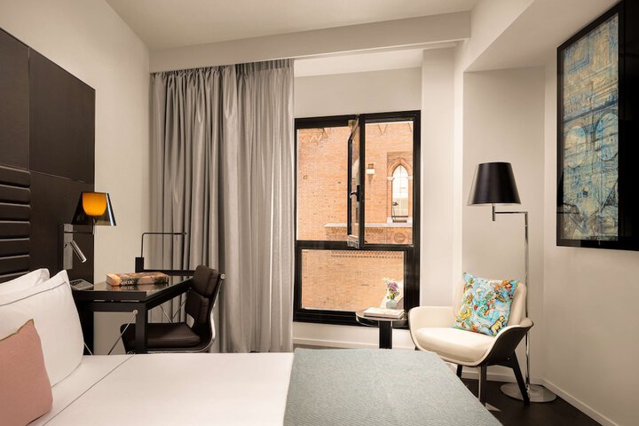 Room 56 of 171