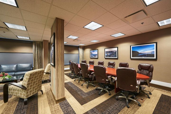 Business Center 34 of 35