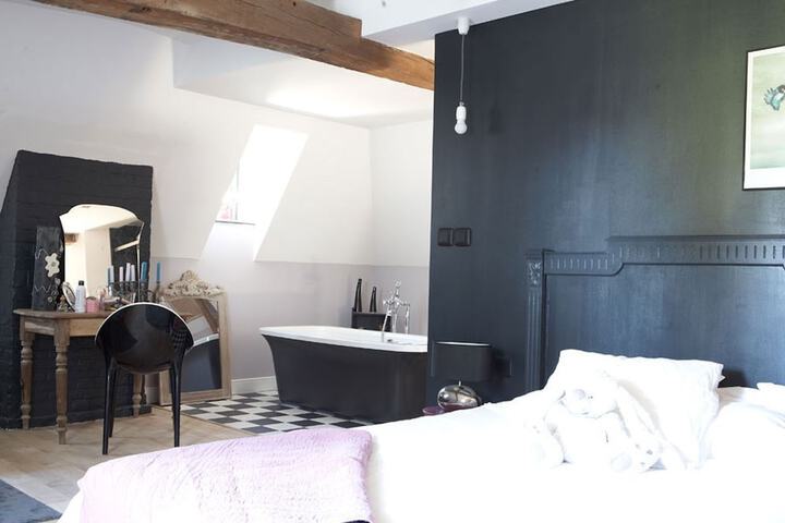 Room 3 of 14