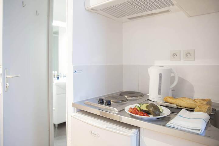 Private kitchenette