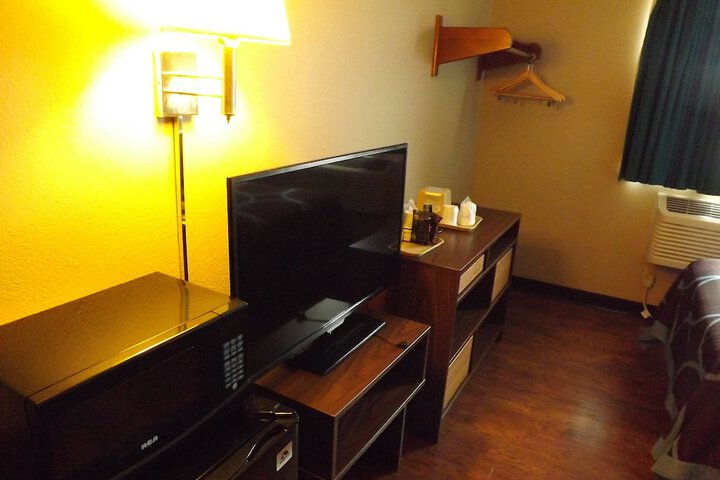 Room 19 of 52
