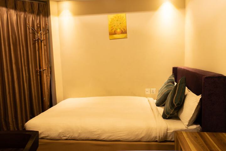 Room 8 of 39