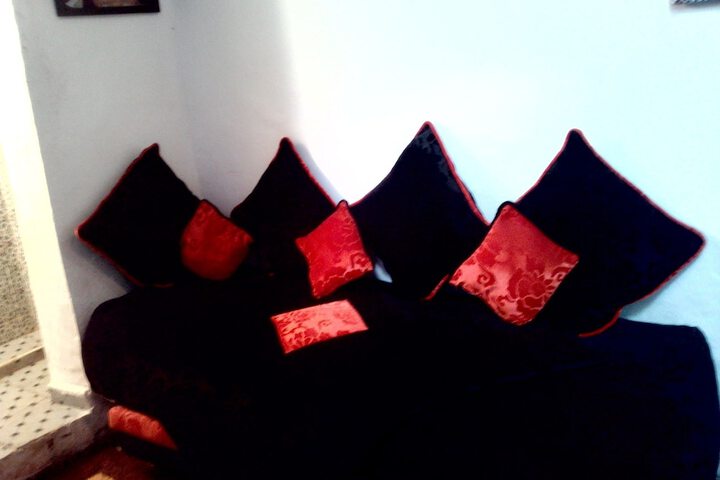 Room 14 of 18