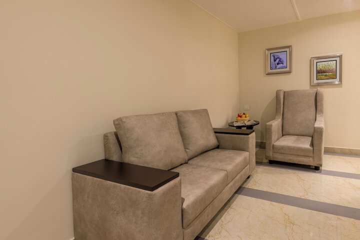 Room 15 of 28