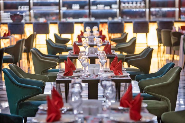 Dining 84 of 160