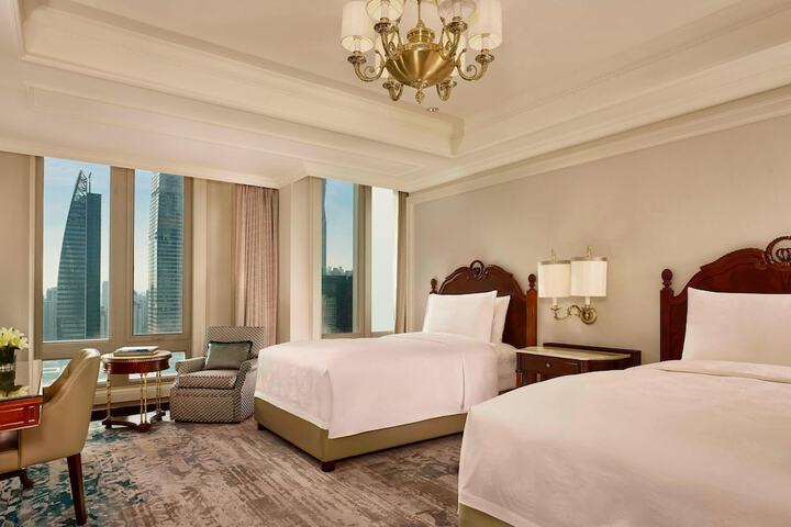 Room 30 of 115