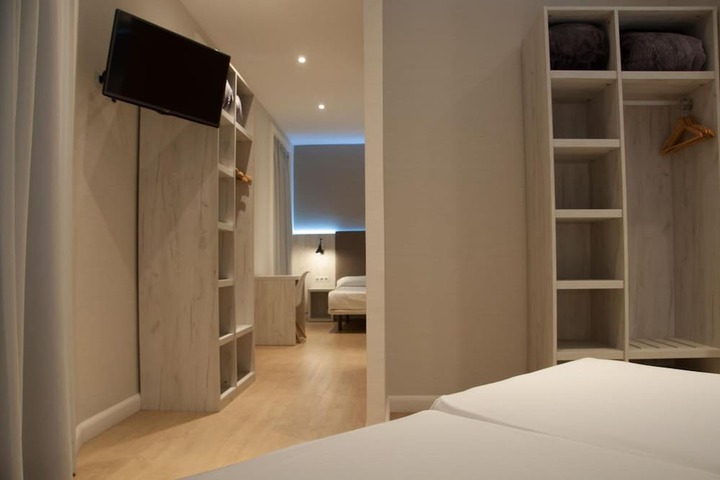 Room 25 of 52