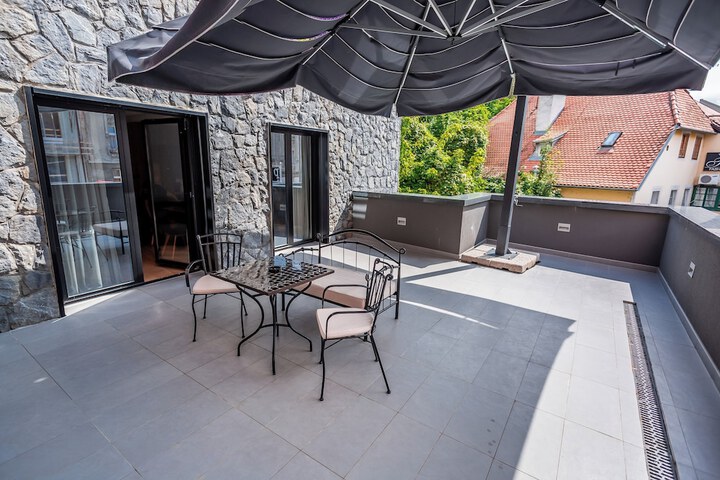 Terrace/Patio 50 of 73