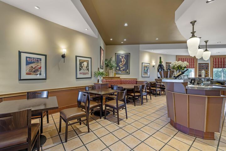Dining Photos
