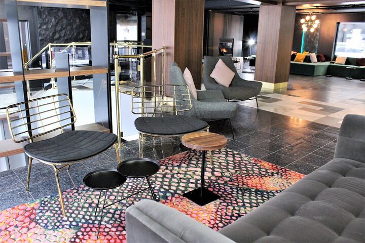 Guest Lobby