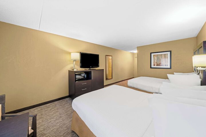 Room 12 of 26