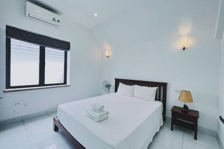 Room 12 of 79