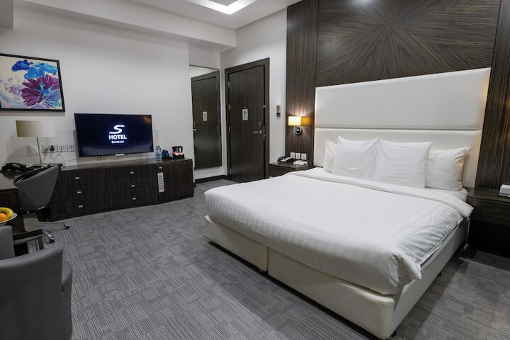 Room 26 of 60