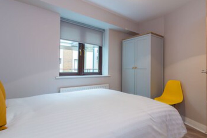 Room 26 of 65