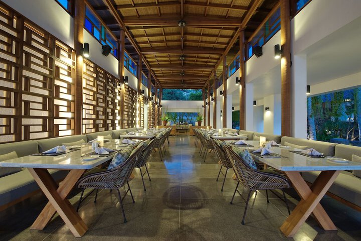 Dining 61 of 72