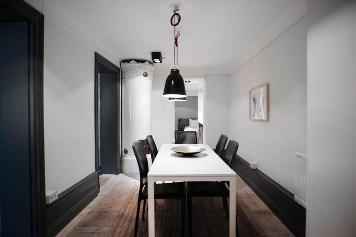Room 83 of 108