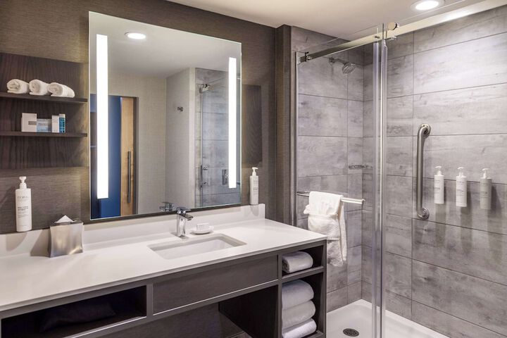 Bathroom shower