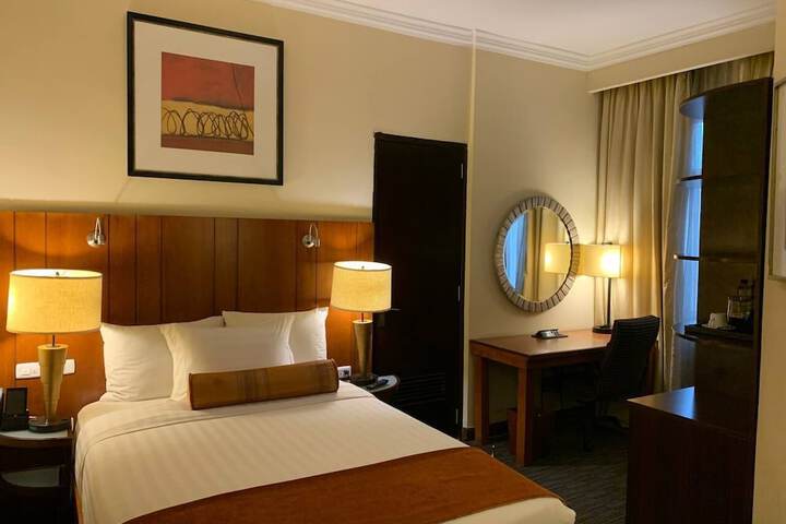 Room 72 of 168