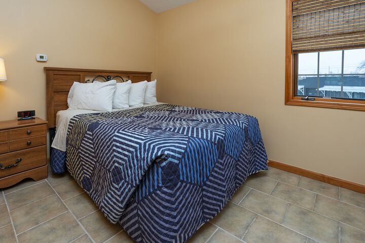 Room 7 of 130