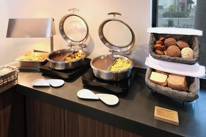 Breakfast/Coffee Service 31 of 50