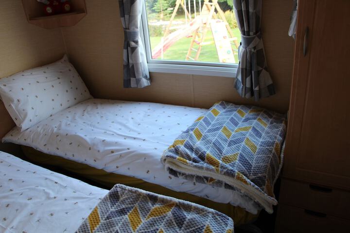 Room 10 of 64