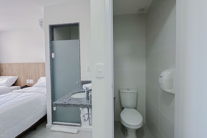 Room 20 of 29