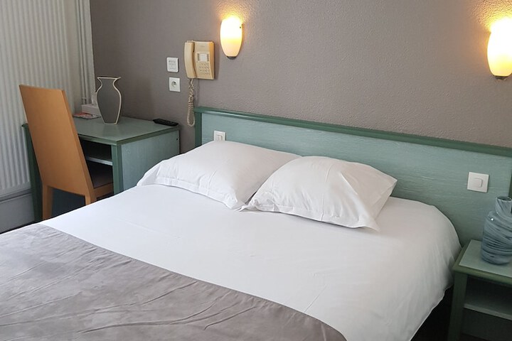 Room 17 of 57