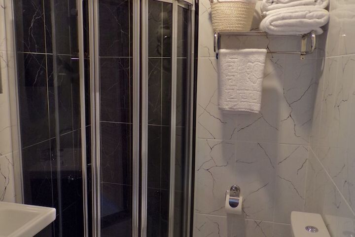 Room 16 of 22