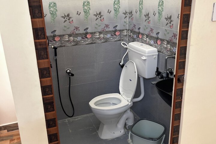 Room 16 of 29