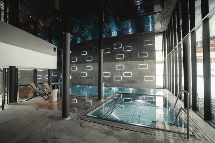 Pool 45 of 71