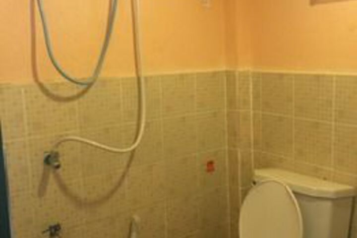 Room 4 of 20