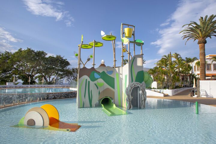 Pools & Facilities
