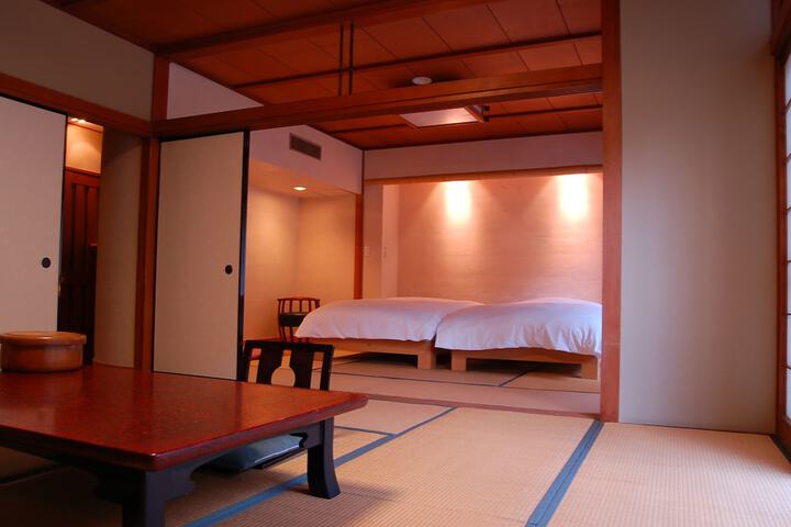 Room 6 of 45