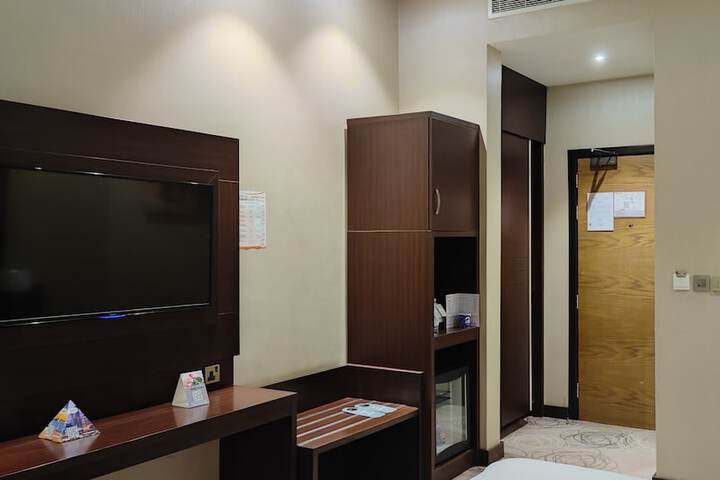Room 22 of 61