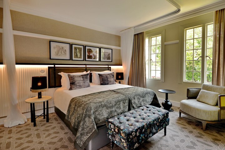 Room 12 of 130