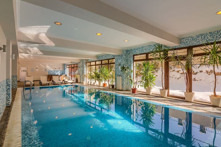 Pool 24 of 39
