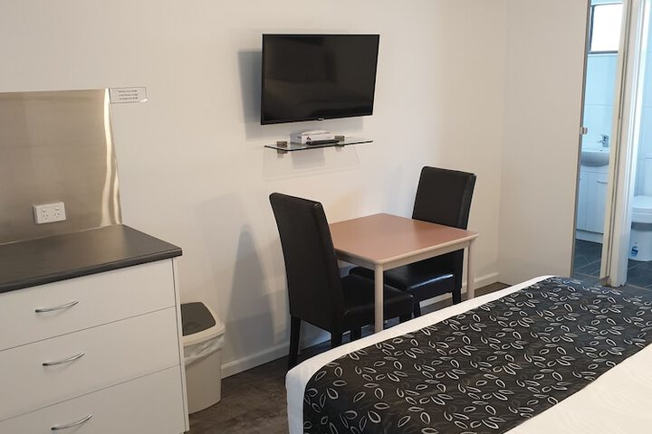 Room 3 of 42