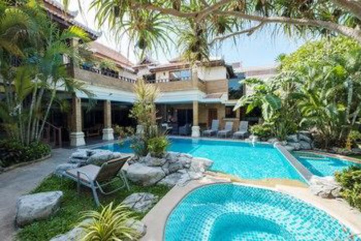 Pool 16 of 25