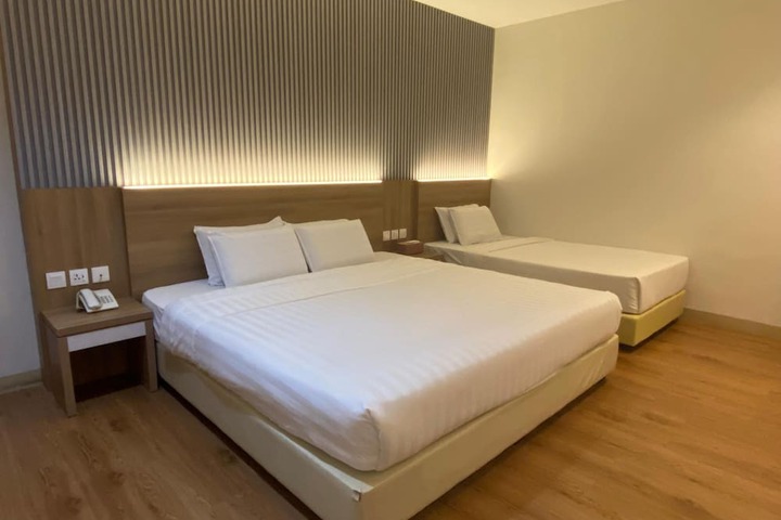 Room 7 of 15