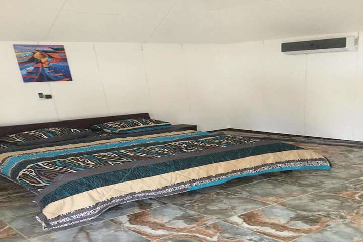 Room 2 of 9