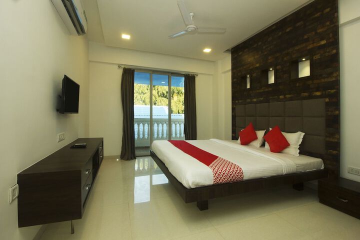Room 10 of 21