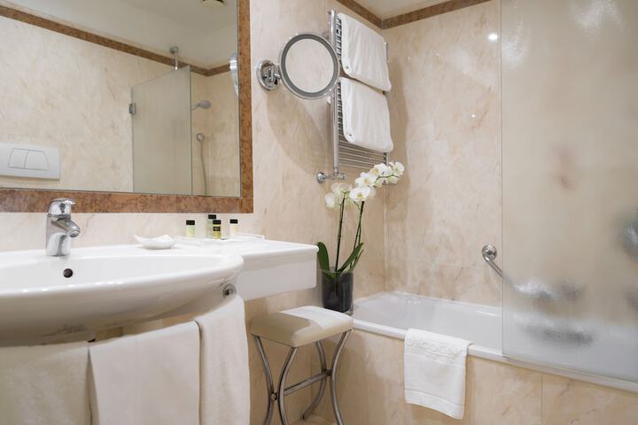 Bath Photo
