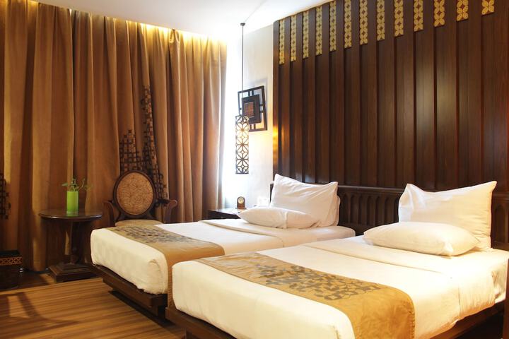 Room 4 of 56