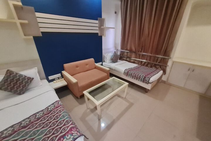Room 28 of 54