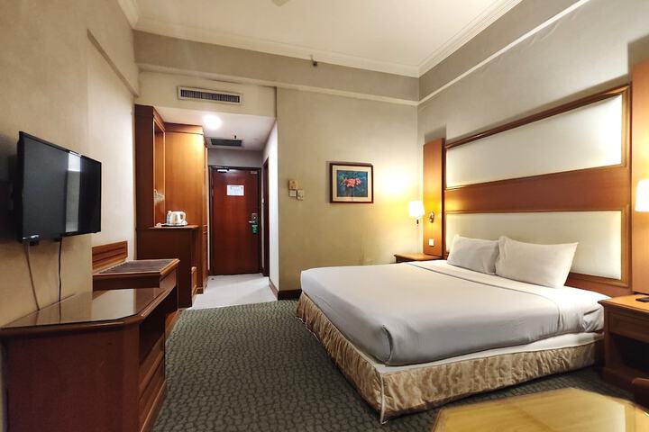 Room 49 of 74