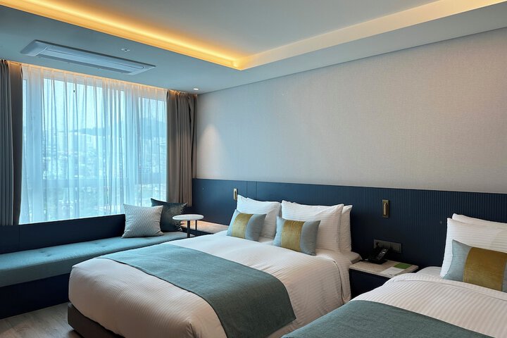 Room 30 of 72
