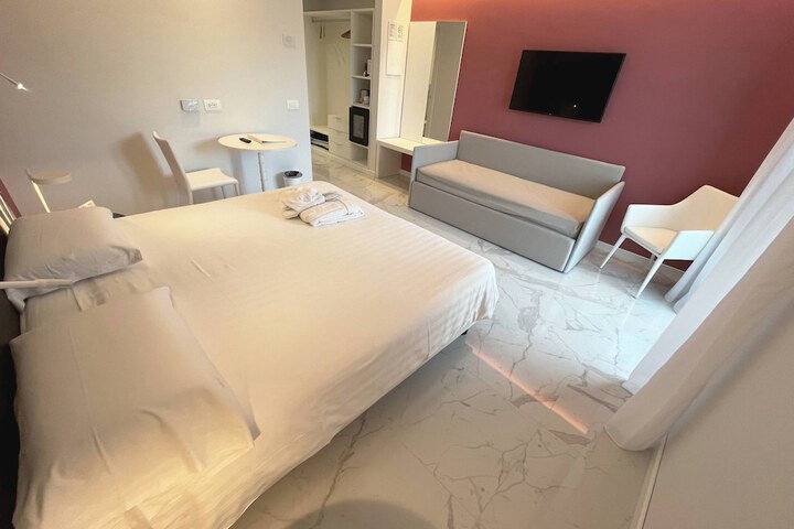 Room 47 of 101