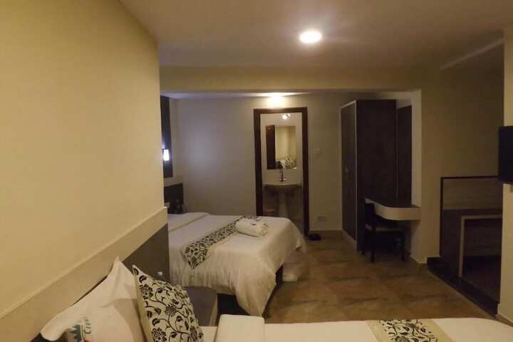 Room 12 of 26